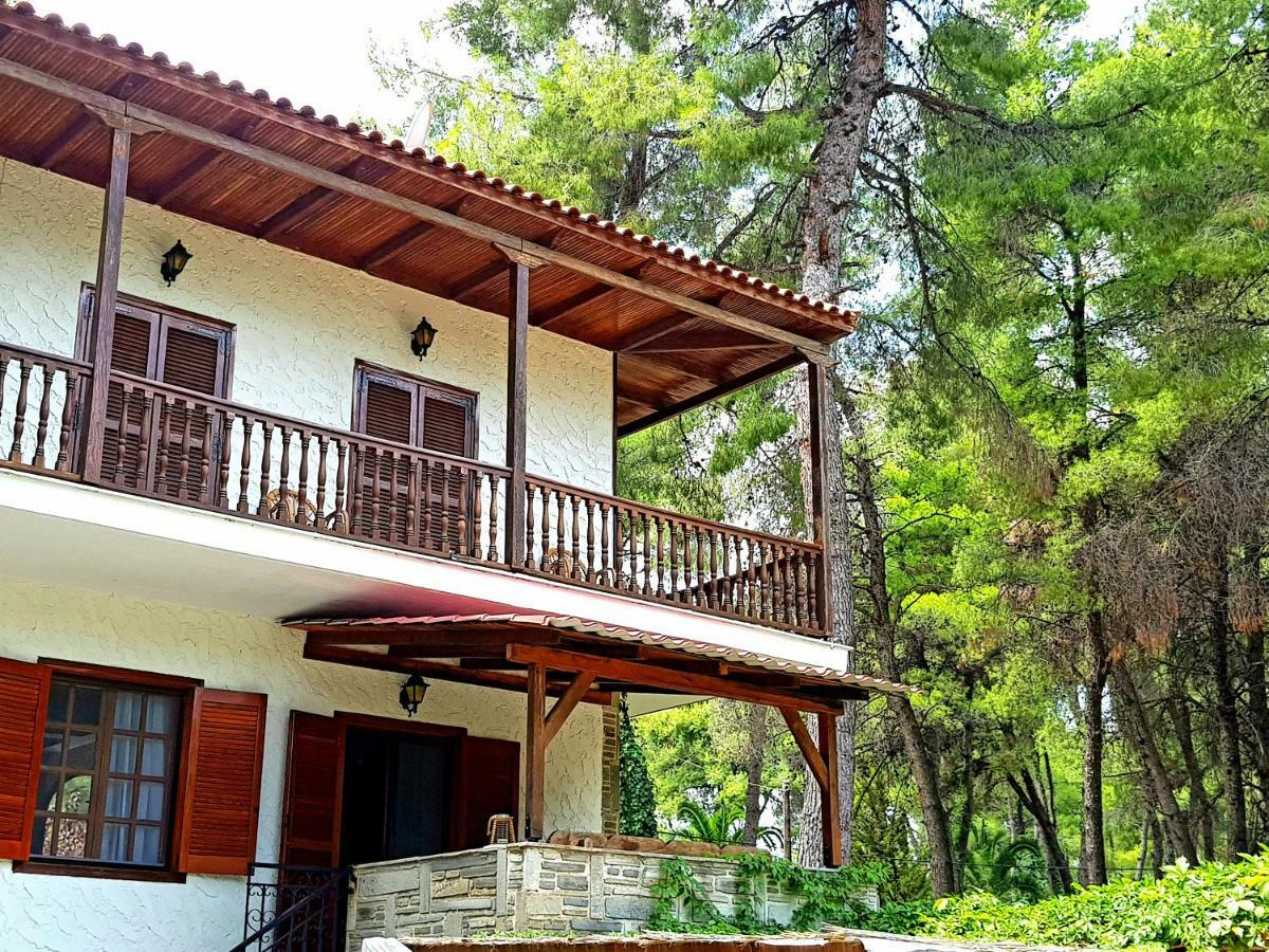 Wood And Stone Villa Sani  Exteriér fotografie